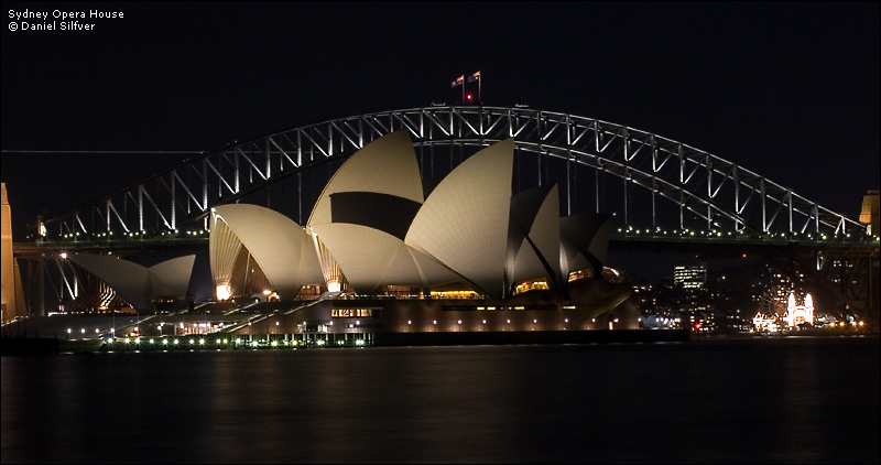 060404_sydneyoperahouse.jpg