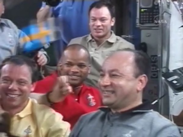 sts116_ob_iss_06.jpg