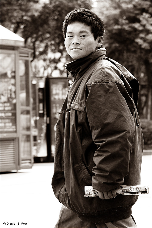 080312_walkingby.jpg