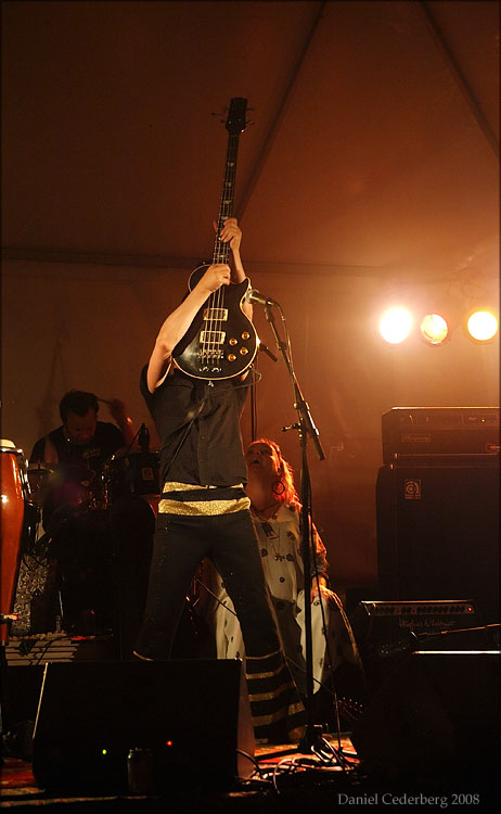 Pumpstocksfestivalen 2008 - Clas Yngström & Cecilia and the Happy Happies 03.jpg