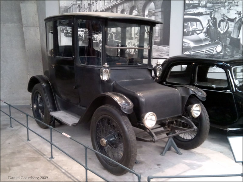 Elbil 1915 Detroit Electric.jpg
