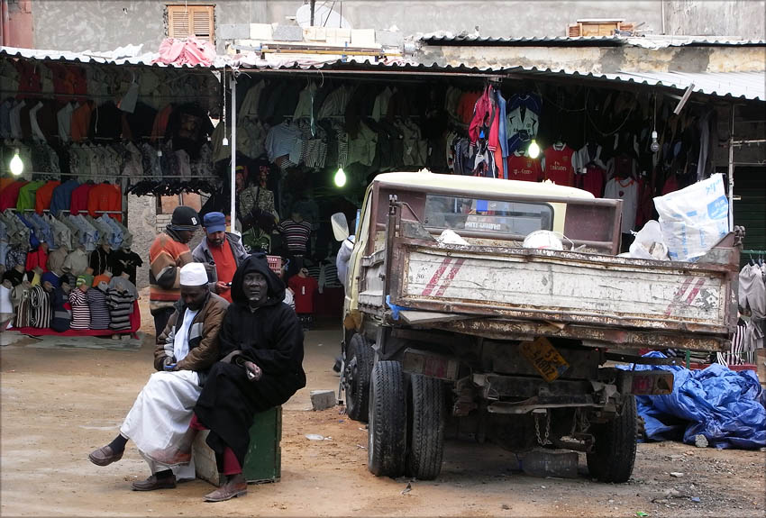 Libyen - Tripoli 09 - Klädförsäljning.jpg