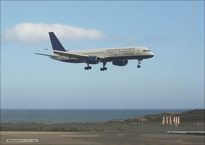 4228 - Flygplanslandning.jpg